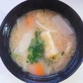 taako1552's cooksnap of when they made 大根 ・にんじん・あげのみそ汁.