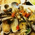 ritsuko y's cooksnap of when they made フライパンでアサリとキノコのアヒージョ.