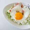 るんばるんるんば's cooksnap of when they made キャベツたっぷりヘルシーベーコンエッグ丼.