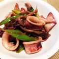 ビーちゃんマム's cooksnap of when they made イカとセロリ、キノコの居酒屋風♥炒め物.