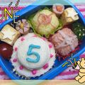 ikuzone's cooksnap of when they made お弁当に♡プレゼントプチおにぎり.