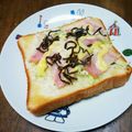 なおころピッコロ's cooksnap of when they made 塩キャベ×ウィンナーの塩昆布トースト.