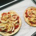 sakuration's cooksnap of when they made 残りミートソースでトルティーヤPIZZA.
