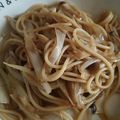 藍川咲's cooksnap of when they made 新玉ねぎとしめじ ☆ マヨぽんパスタ.