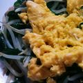 クックWO8EAW☆'s cooksnap of when they made 玉子とニラもやしのオイスター炒め.