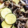 おせるさん's cooksnap of when they made ズッキーニと椎茸のガーリックオイル炒め.