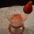 がっこいぶり's cooksnap of when they made 春色♡「いちごカクテルスムージ」.