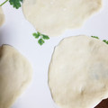 ・・ひろ・・'s cooksnap of when they made 簡単手作り餃子の皮.