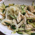 めると。's cooksnap of when they made ささ身ときゅうりと玉ねぎの簡単サラダ.