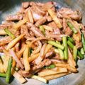 えびまゆたん's cooksnap of when they made 豚肉とニンニクの芽、新ジャガの味噌炒め.