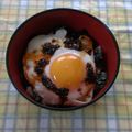 ラリー＆サラ's cooksnap of when they made 簡単朝ご飯 目玉焼き丼.