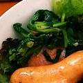 ユーロン's cooksnap of when they made 青菜とウインナーの醤油麹炒め.