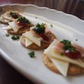 ちゃっきぃさん's cooksnap of when they made 生ハムチーズのクラッカー苺のソース♪.