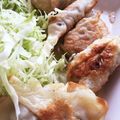 ・・ひろ・・'s cooksnap of when they made 手作り餃子の皮.