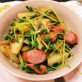 piii☆'s cooksnap of when they made 簡単♪ボリュームUP♡豆苗炒め.