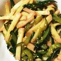 まくちゅん♫'s cooksnap of when they made 簡単♪きゅうりとカマボコの炒め物.