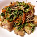 もくもっくるるんぱ's cooksnap of when they made 簡単で美味しいリピ確実！鶏肉と豆苗炒め.
