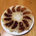 KSKGC's cooksnap of when they made やけどに注意！肉汁たっぷり焼き餃子.