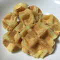 tamuchika's cooksnap of when they made ワッフルメーカーでかりもちじゃがいも餅♡.