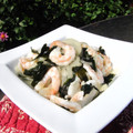 ladyoscar's cooksnap of when they made 酢たまねぎでワカメと海老の和え物.