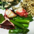 miyuki525's cooksnap of when they made ★タコとアスパラのガーリックバター★.