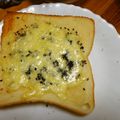 ラブリークッキー's cooksnap of when they made 黒ゴマたっぷりチーズトースト.