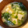 yu🐓's cooksnap of when they made 豆腐とワカメの普通のお味噌汁.