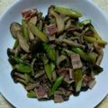 ビビとさっちん's cooksnap of when they made きのこ&アスパラ&ベーコンのガリバタ炒め.