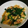 ♪★しおり★♪'s cooksnap of when they made ピリ辛♪シーフードにら玉.
