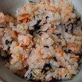 YUKI☆YUE's cooksnap of when they made 塩鮭と味付け海苔の簡単混ぜご飯。.