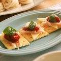 ガメコ's cooksnap of when they made 生ハムチーズのクラッカー苺のソース♪.