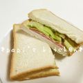papikun's cooksnap of when they made 簡単栄養絶賛ハムチーズレタスサンド.
