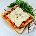 マリネ▽▲'s cooksnap of when they made 残ったミートソースで！簡単トースト♪.