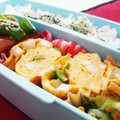 みつこ姉's cooksnap of when they made お弁当に☆ピーマンとかまぼこの卵焼き.