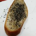 Elly’s's cooksnap of when they made 真っ黒黒すけ。こんがり☆胡麻トースト☆.