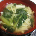 ☆Rokko☆'s cooksnap of when they made 小松菜とえのきのお味噌汁.