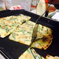 やっちゃこ's cooksnap of when they made さくさくもっちり♪ニラたっぷり海鮮チヂミ.