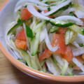 サオリ's cooksnap of when they made 簡単！トマトとたまねぎのさっぱりサラダ.