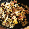 たにちほ's cooksnap of when they made しめじとベーコンと卵で簡単おかず.