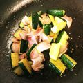 Çavabien's cooksnap of when they made 簡単ズッキーニとベーコン柚子こしょう炒め.