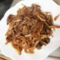 あずあずx's cooksnap of when they made 時短☆味がしみしみ♡牛肉ごぼうの炒め煮.