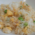 くぅぽん☆'s cooksnap of when they made 簡単♪しらすとチーズと枝豆の卵チャーハン.