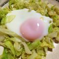 ☆にゃんみぃ☆'s cooksnap of when they made 炒めキャベツで♪卵のすごもり風.