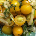 真愛ママ's cooksnap of when they made ☆簡単☆ トマトときゅうりサラダ.