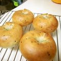 かえるぷりん's cooksnap of when they made 黒ゴマ豆乳ベーグル＊生地作りはHB.