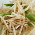 ななみん ママ★★'s cooksnap of when they made 【松橋】簡単節約もやしとアスパラのナムル.