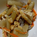 ﾋﾟﾛﾐ♡'s cooksnap of when they made ふきと油揚げの煮物.