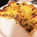 Eathan's cooksnap of when they made 餃子皮で花型に♪ノンバター長ネギキッシュ.