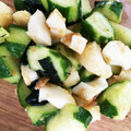 ★ぱんパンダ★'s cooksnap of when they made 叩ききゅうりとちくわ☆梅わさ海苔和え.