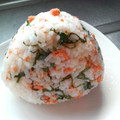 スージー＆ジル's cooksnap of when they made 鮭としそのおにぎり♪.